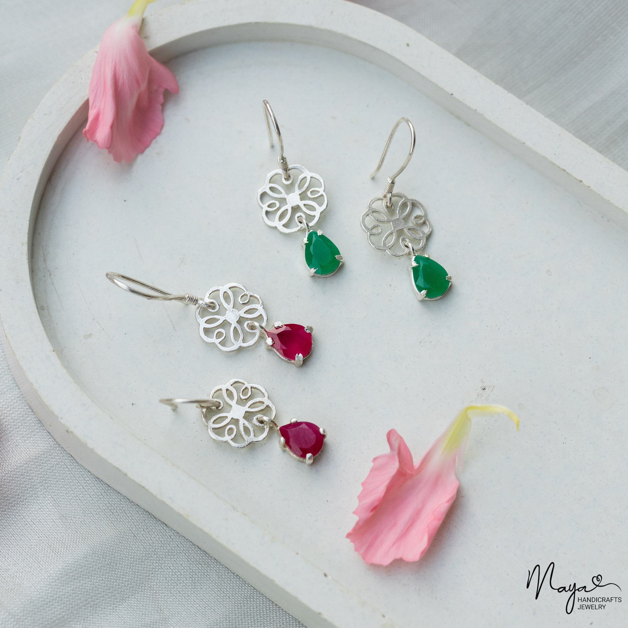 Clover-gemstone earrings